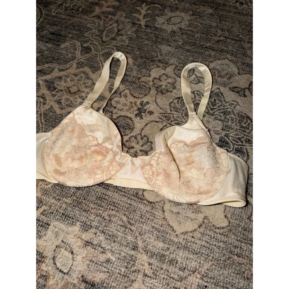 Vintage Natori Satin Lace Bra